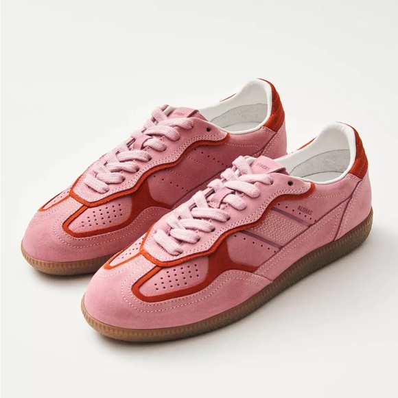 ALOHAS Shoes - NWOT ALOHAS tb. 490 Leather Sneakers Size 9 Women’s